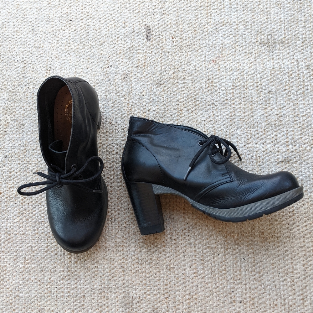 Dr. Marten Viviana Heeled Bootie